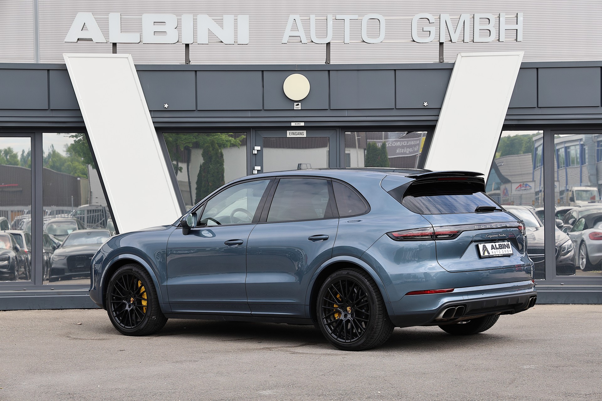PORSCHE Cayenne Turbo-image-3