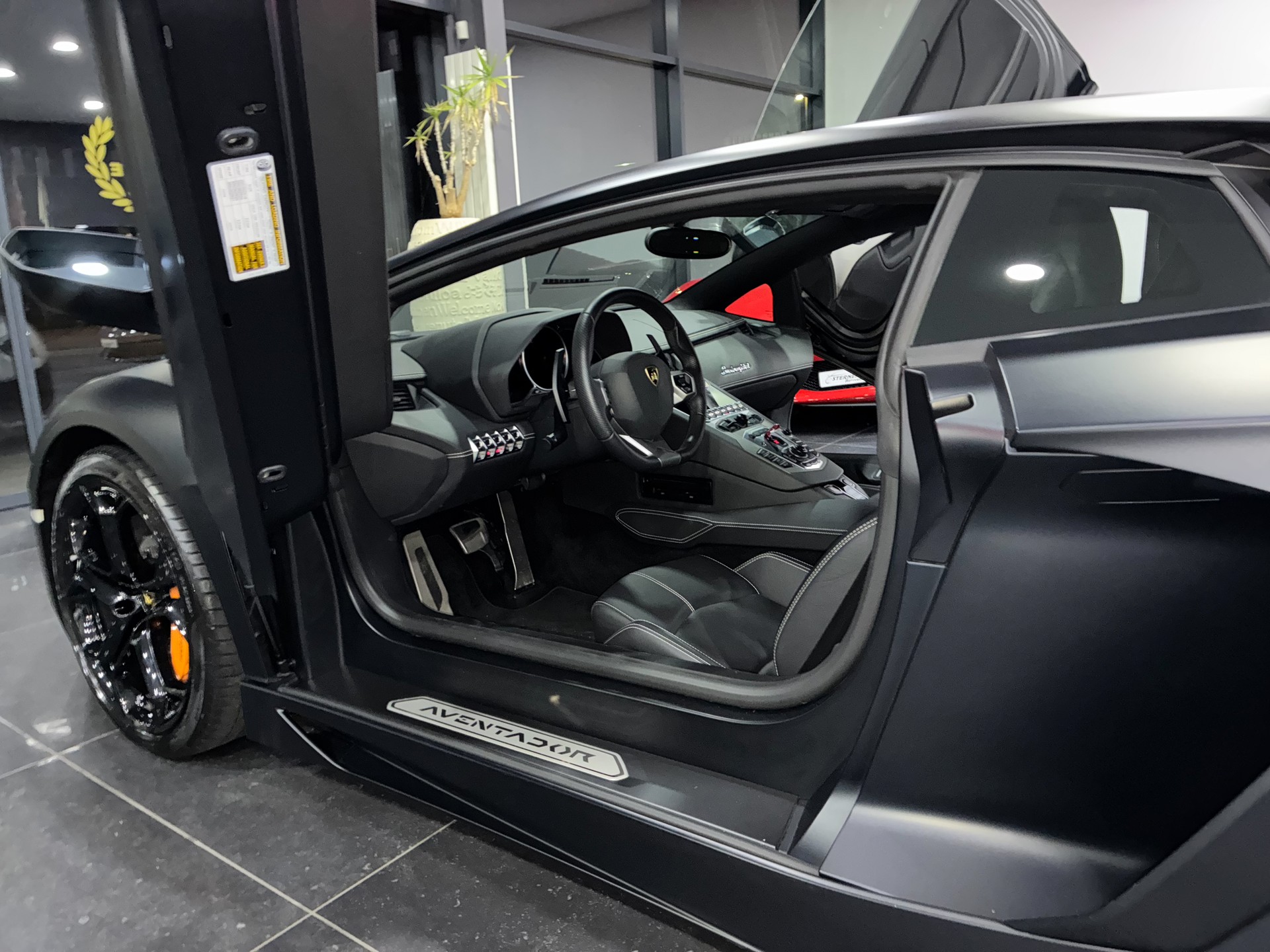 LAMBORGHINI Aventador LP700-4 Coupé E-Gear-image-11