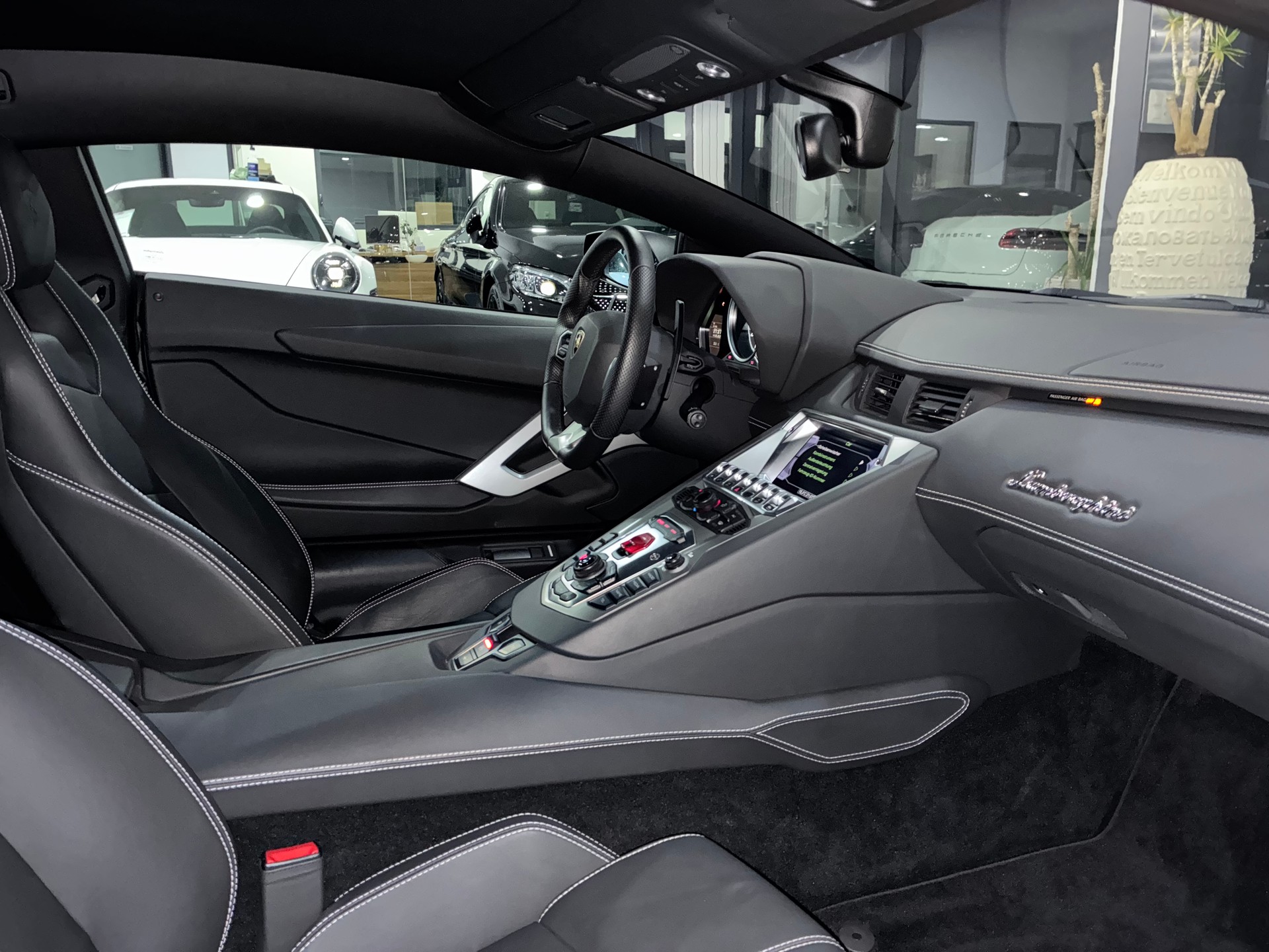 LAMBORGHINI Aventador LP700-4 Coupé E-Gear-image-13