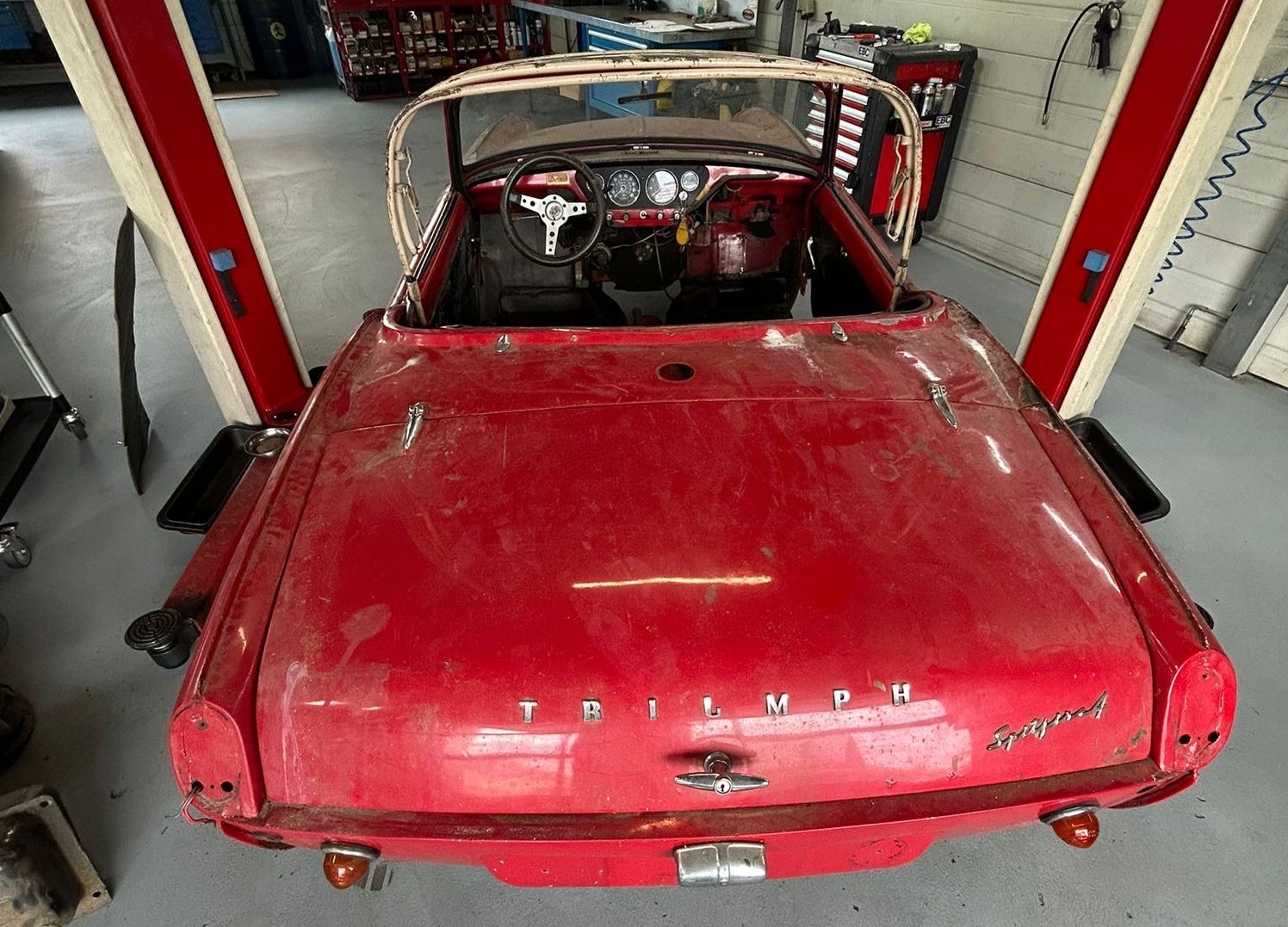 TRIUMPH Spitfire 4 MK1-image-6