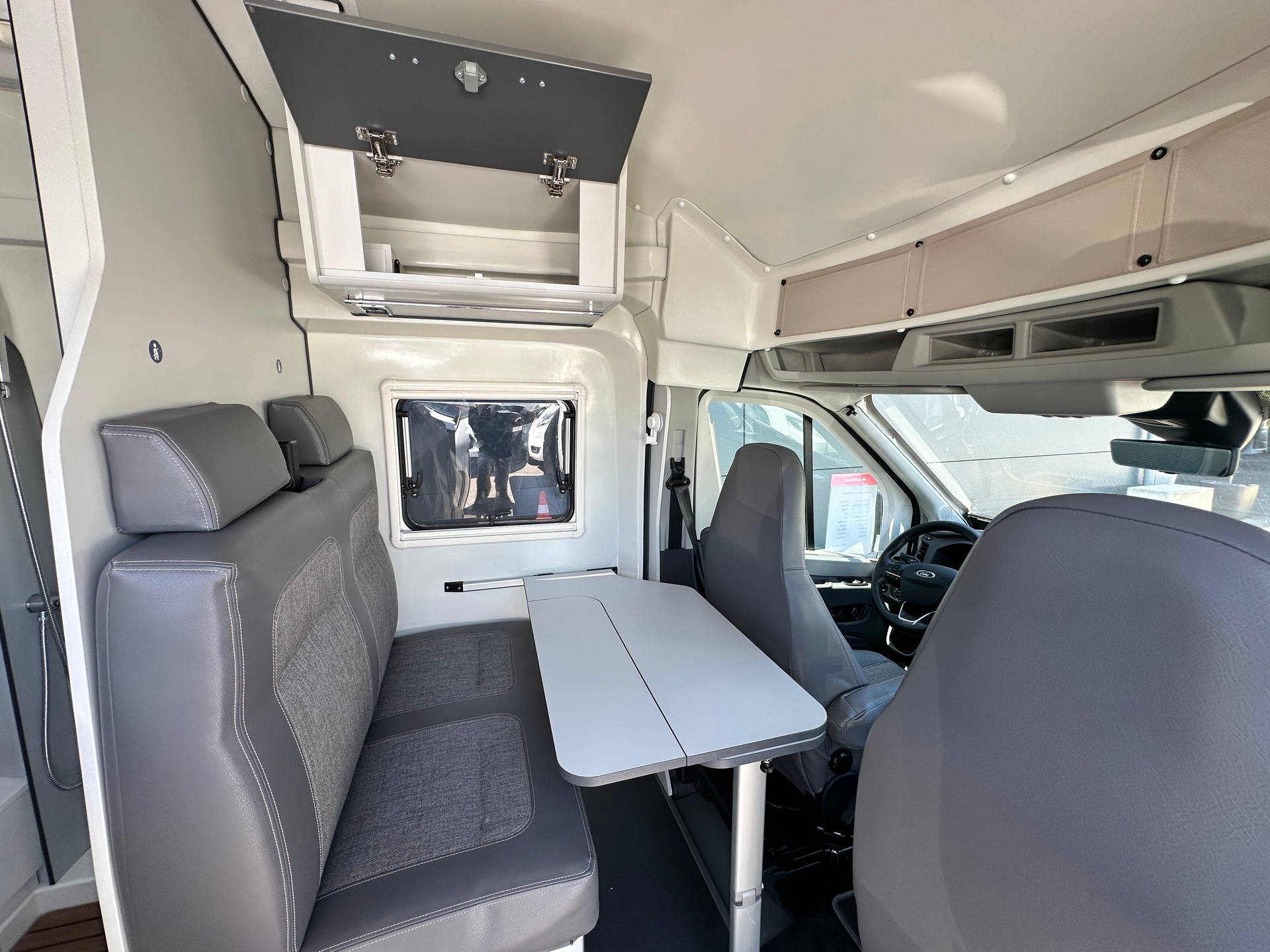 FORD Font Vendôme Forty Van AWD 4X4-image-9