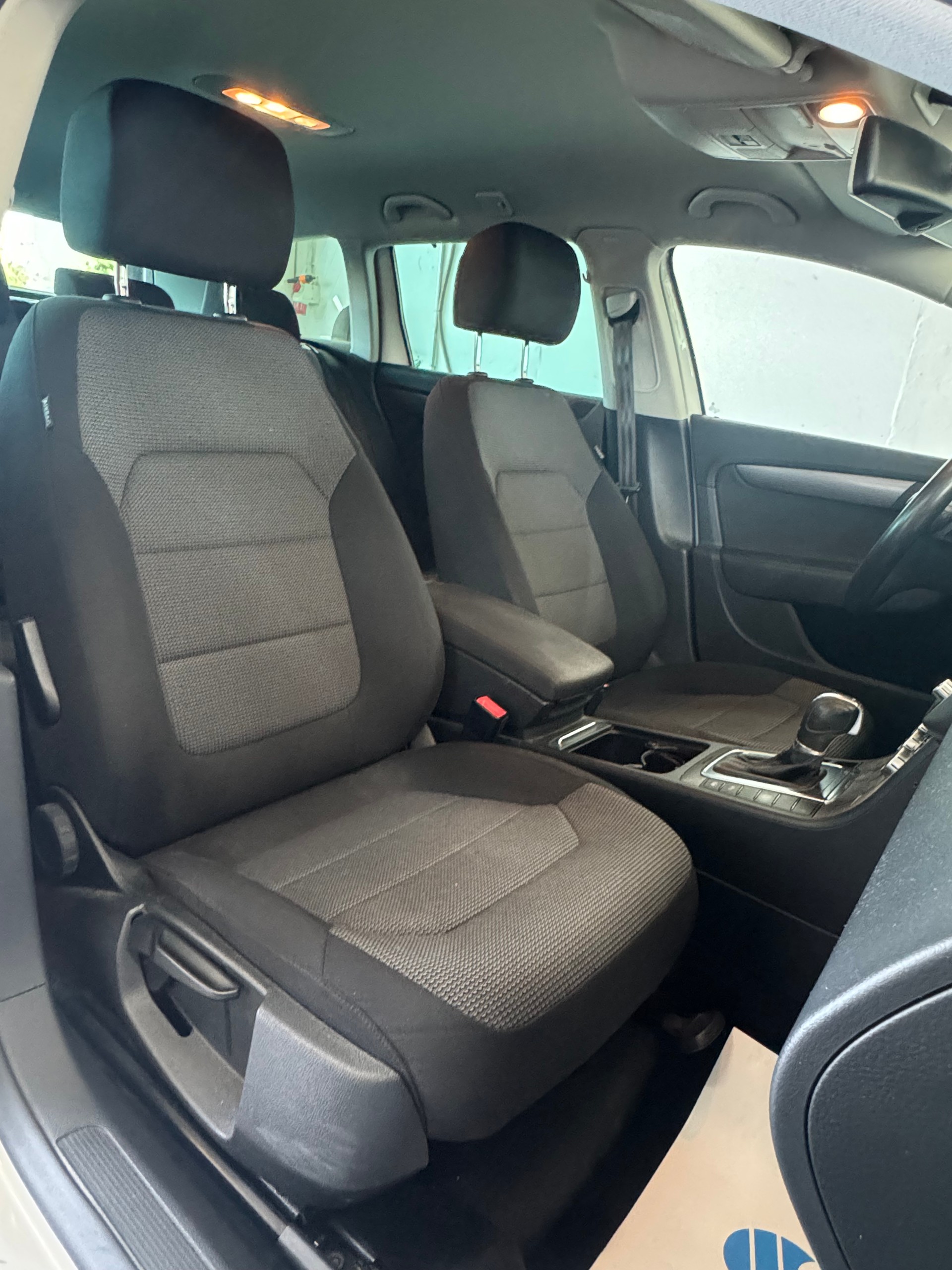 VW Passat Variant 2.0 TDI BMT Comfortline 4MDSG-image-17