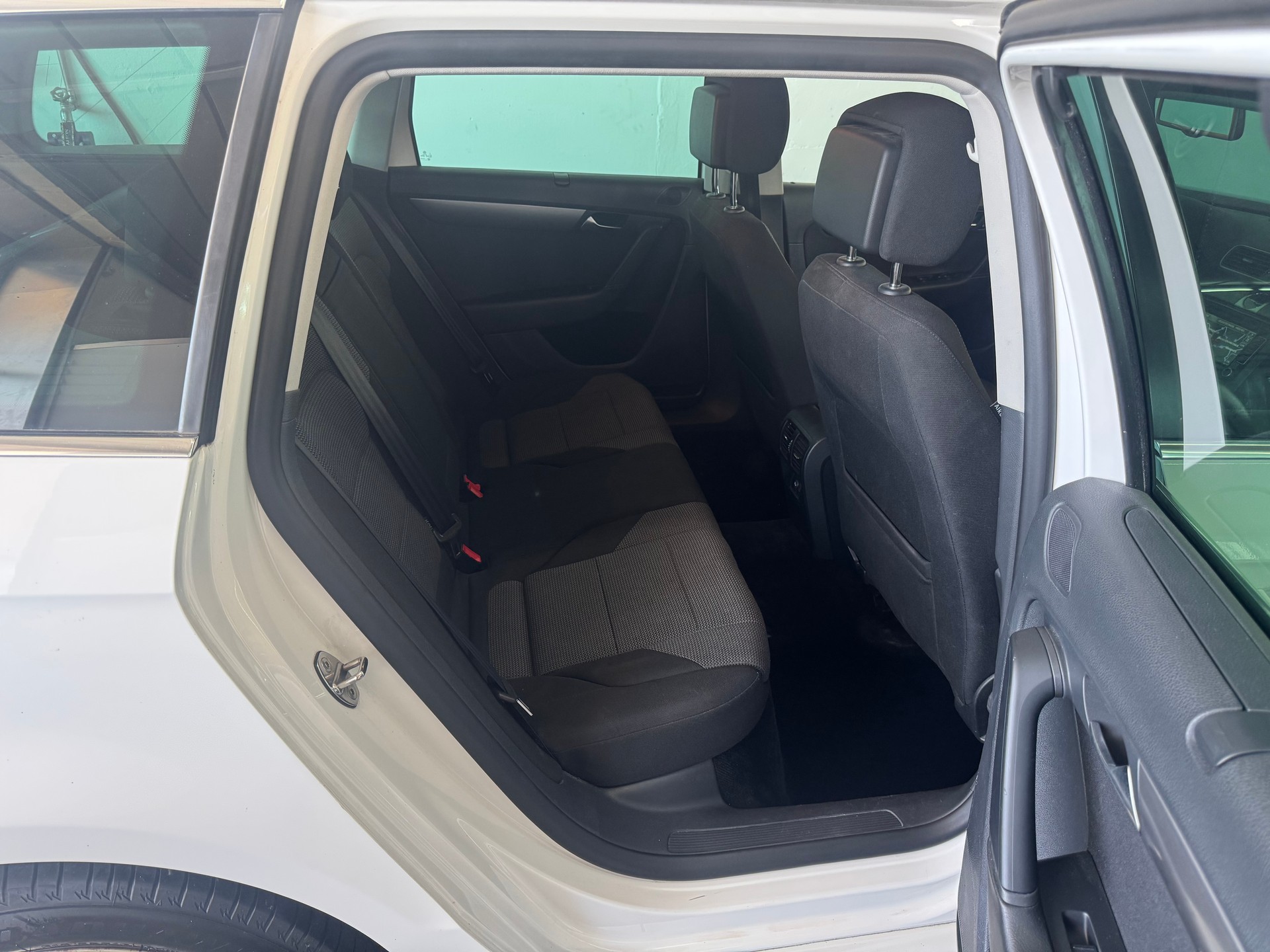 VW Passat Variant 2.0 TDI BMT Comfortline 4MDSG-image-18