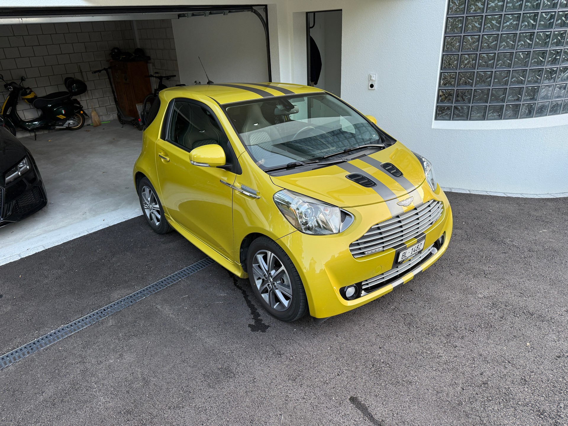 ASTON MARTIN Cygnet 1.33-image-1