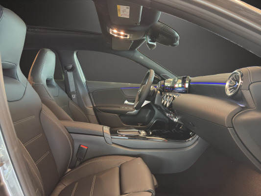 MERCEDES-BENZ A 200 7G-DCT-image-8