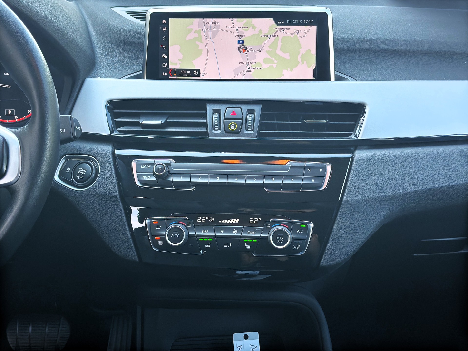 BMW X1 xDrive 20i Steptronic-image-10