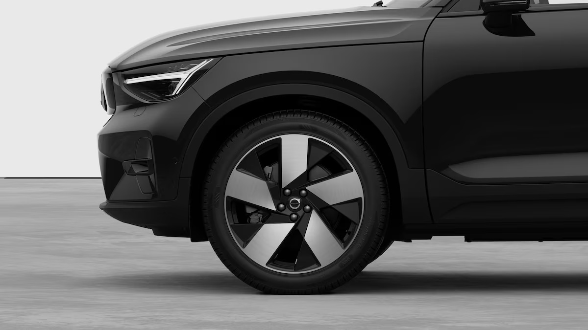 VOLVO EX40 Twin Ultra XCENTRIC AWD-image-8