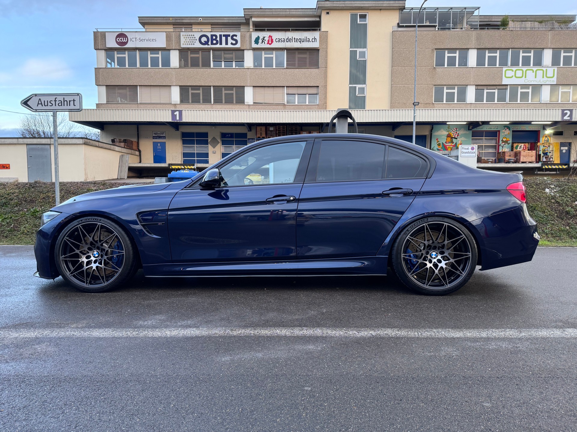 BMW M3 Competition-image-2