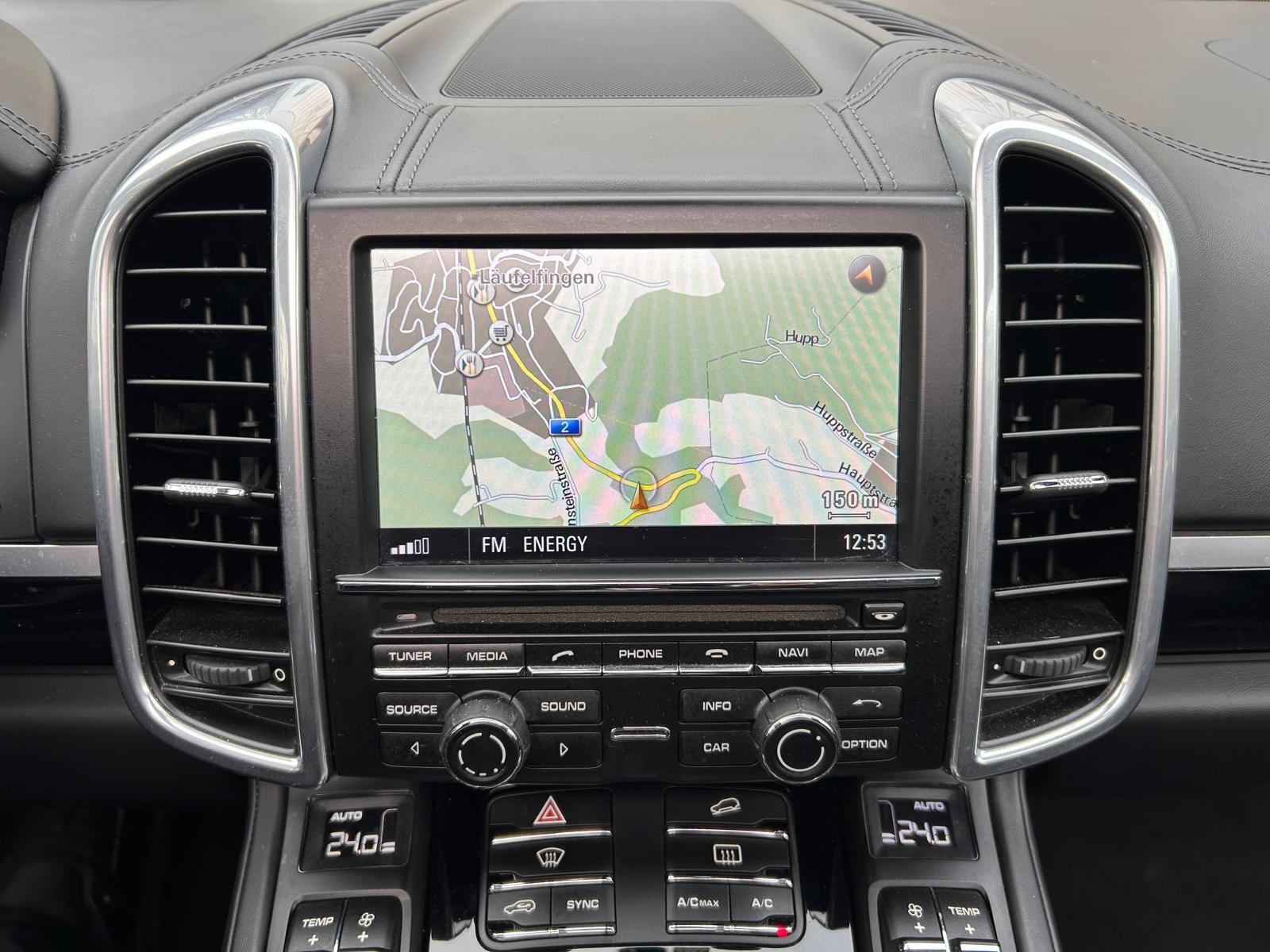 PORSCHE Cayenne S-image-30
