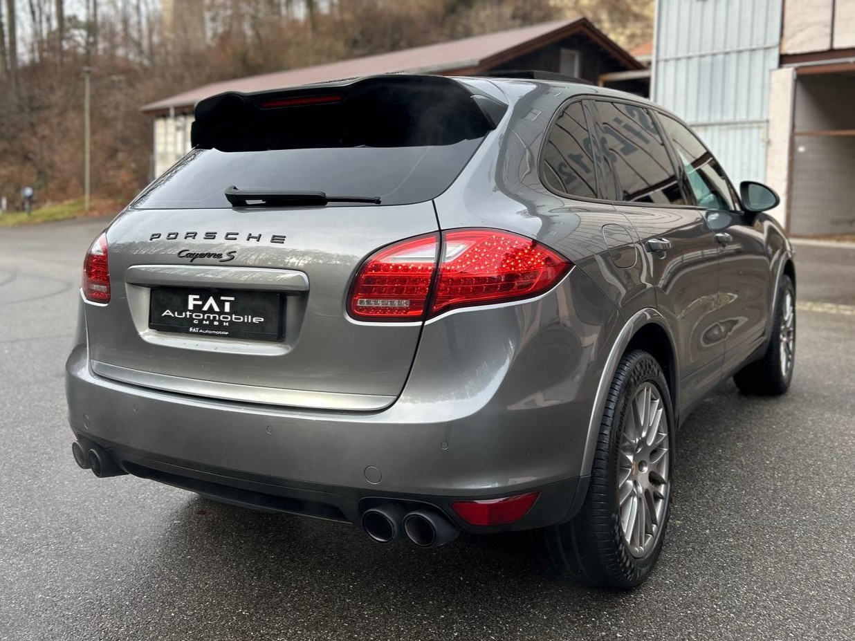 PORSCHE Cayenne S-image-4