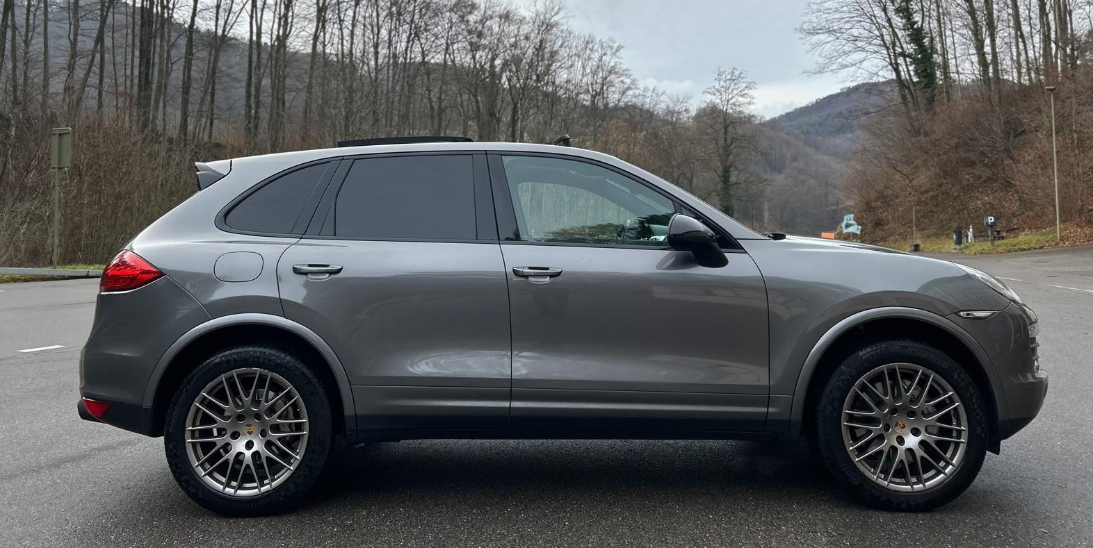 PORSCHE Cayenne S-image-5