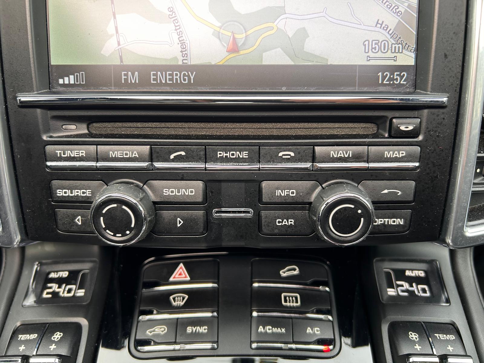 PORSCHE Cayenne S-image-28