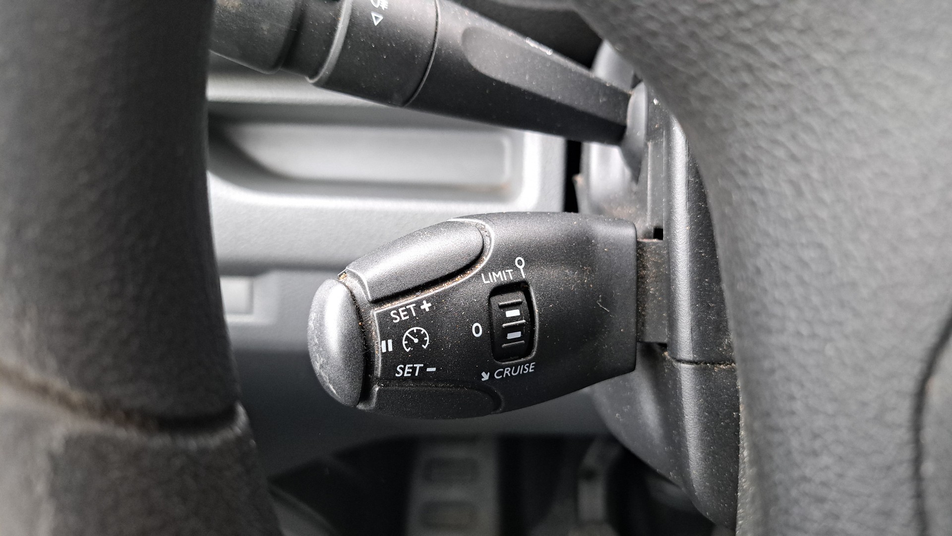 CITROEN Jumpy 1.6 BlueHDi 95 M Attraction-image-13