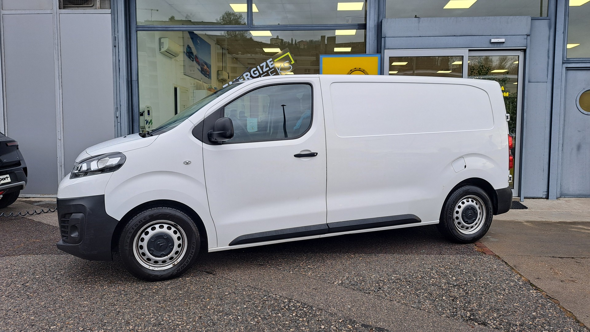 CITROEN Jumpy 1.6 BlueHDi 95 M Attraction-image-4