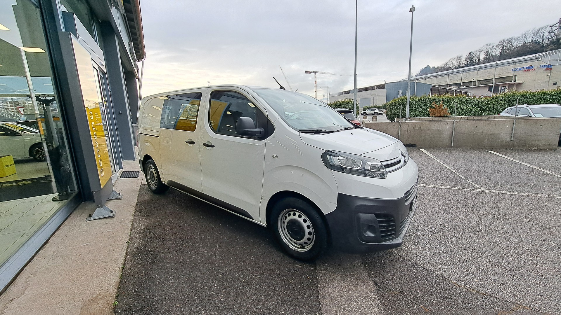 CITROEN Jumpy 1.6 BlueHDi 95 M Attraction-image-0