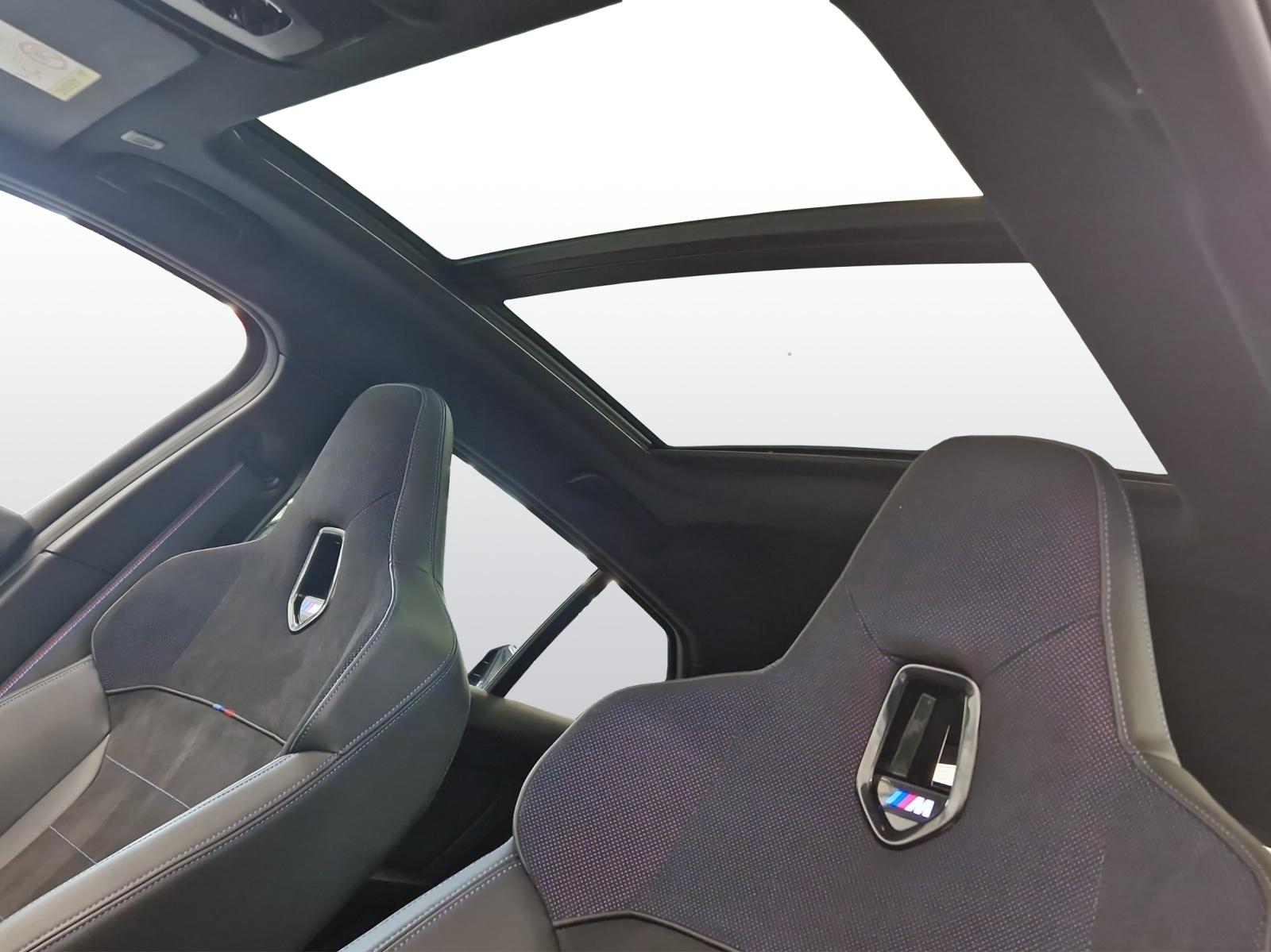 BMW M135i xDrive-image-15