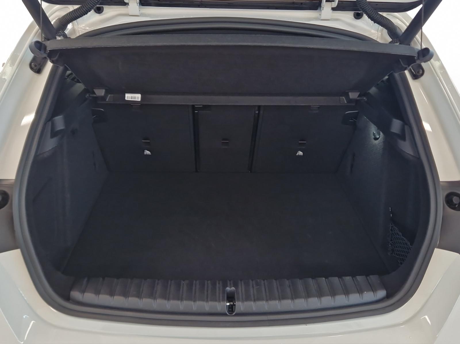 BMW M135i xDrive-image-3