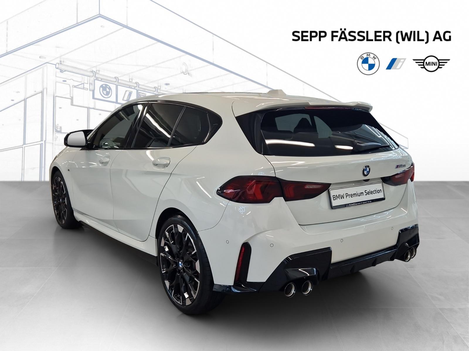 BMW M135i xDrive-image-1