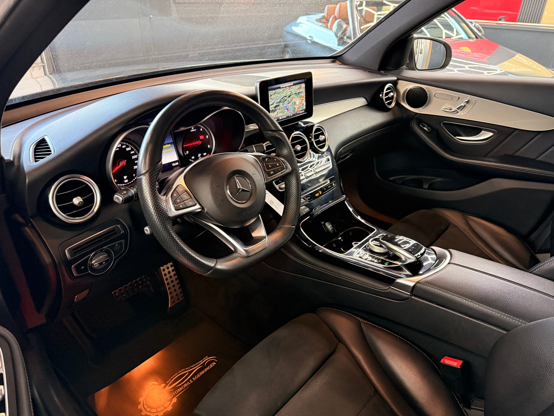 MERCEDES-BENZ GLC 250 d AMG Line 4Matic 9G-Tronic-image-8