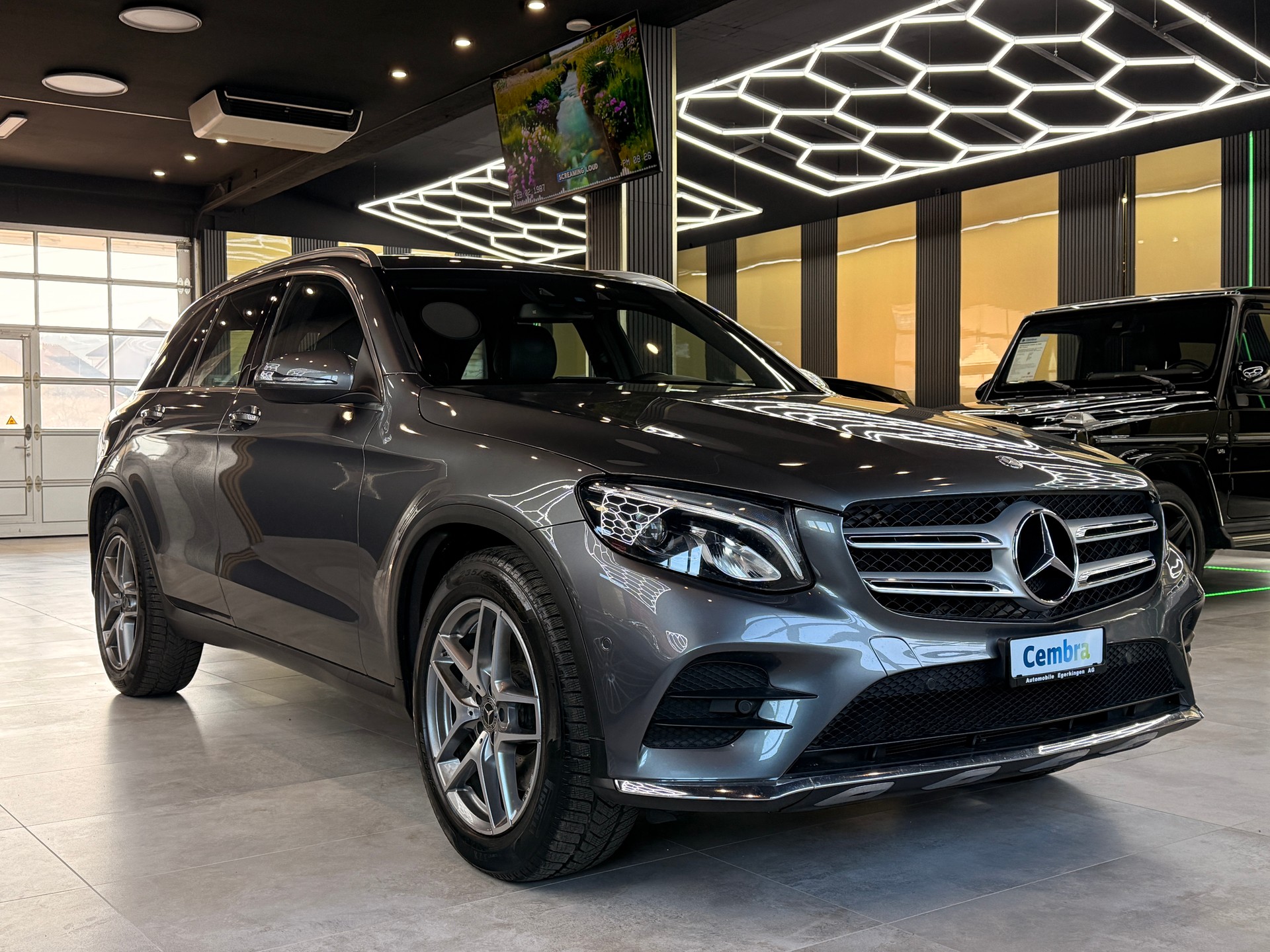 MERCEDES-BENZ GLC 250 d AMG Line 4Matic 9G-Tronic-image-2