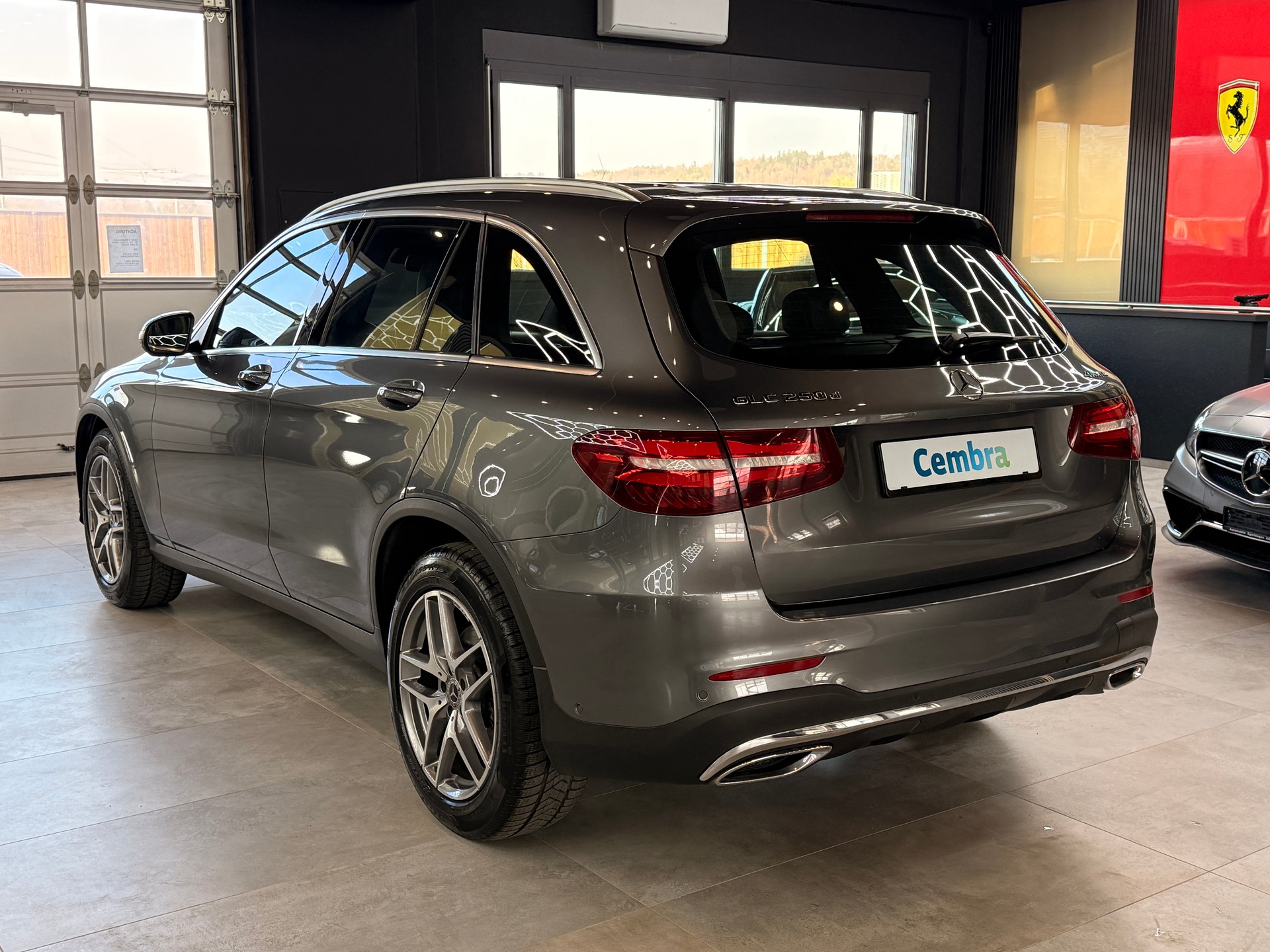 MERCEDES-BENZ GLC 250 d AMG Line 4Matic 9G-Tronic-image-6
