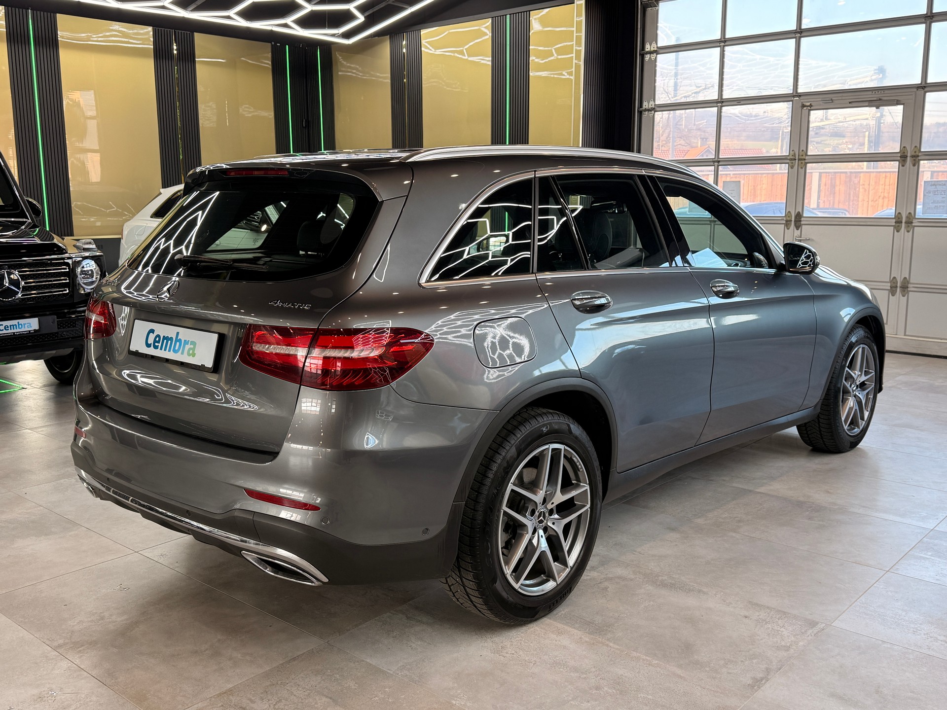 MERCEDES-BENZ GLC 250 d AMG Line 4Matic 9G-Tronic-image-4