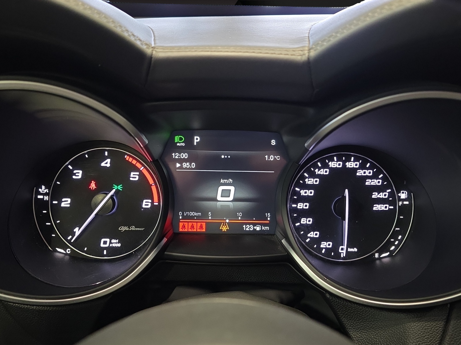 ALFA ROMEO Stelvio 2.2 JTDM Executive Q4 Automatic-image-7
