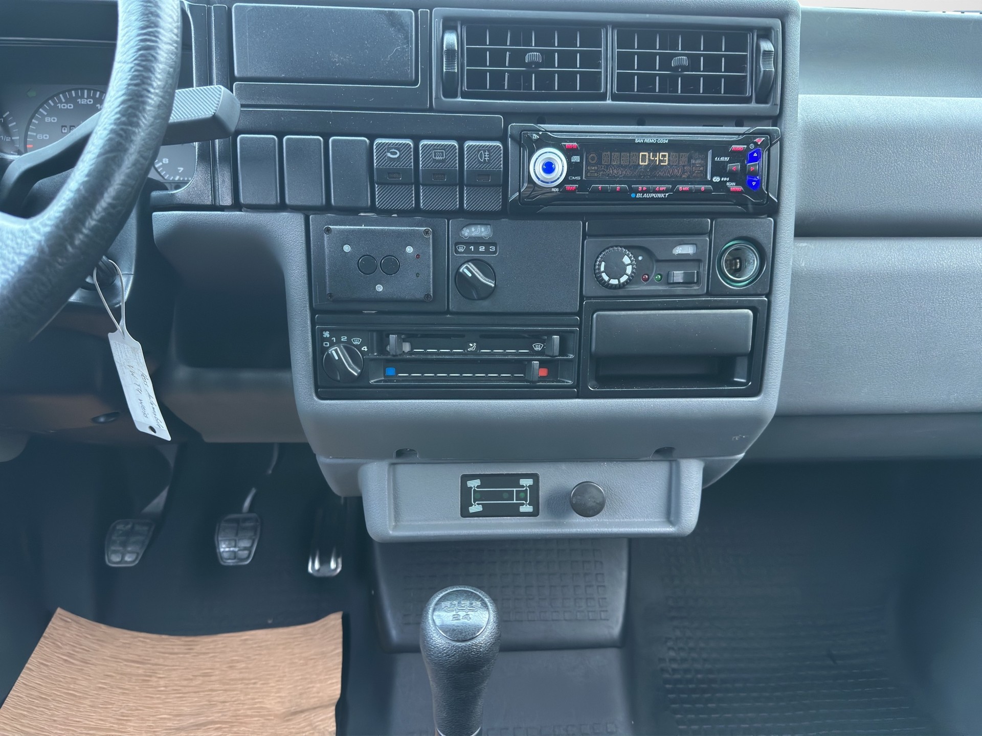 VW 2.5 Kombi Syncro-image-12