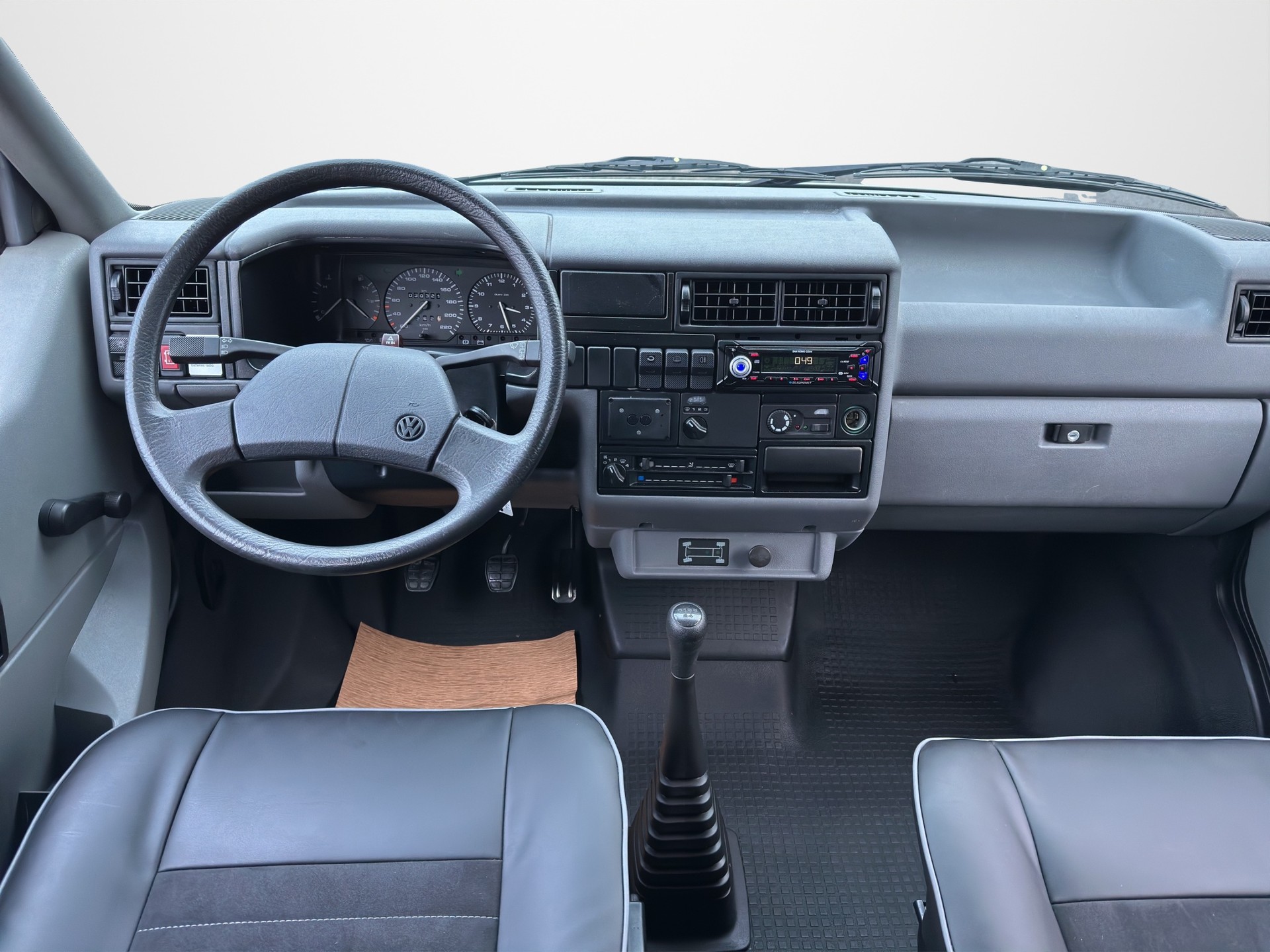 VW 2.5 Kombi Syncro-image-11