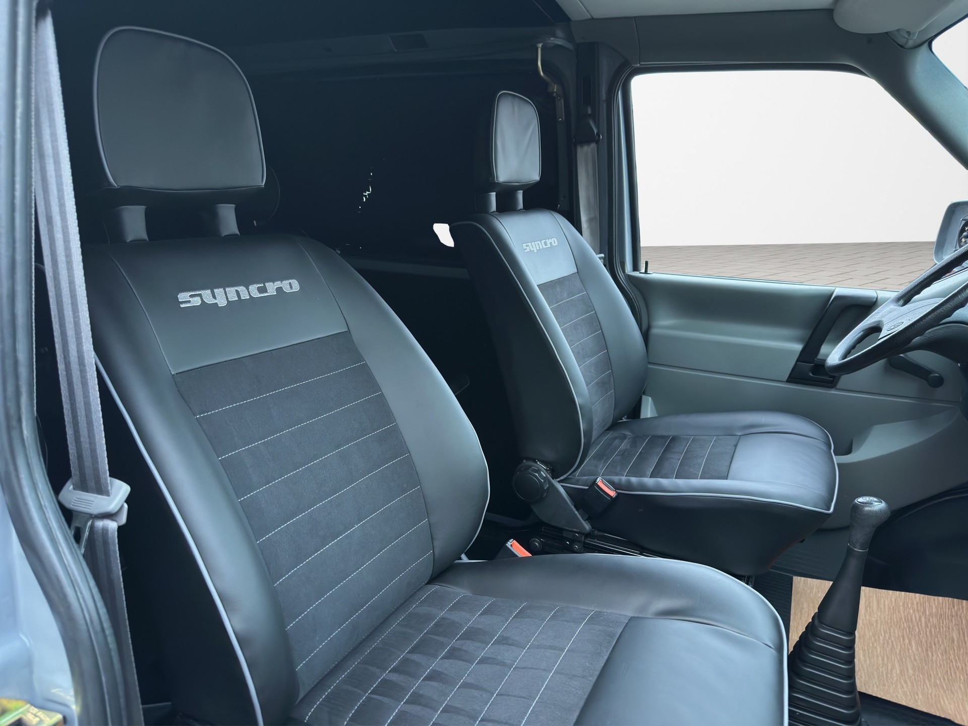 VW 2.5 Kombi Syncro-image-14