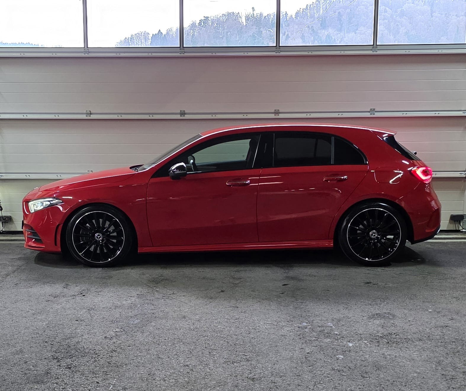 MERCEDES-BENZ A 250 AMG Line 7G-DCT-image-1