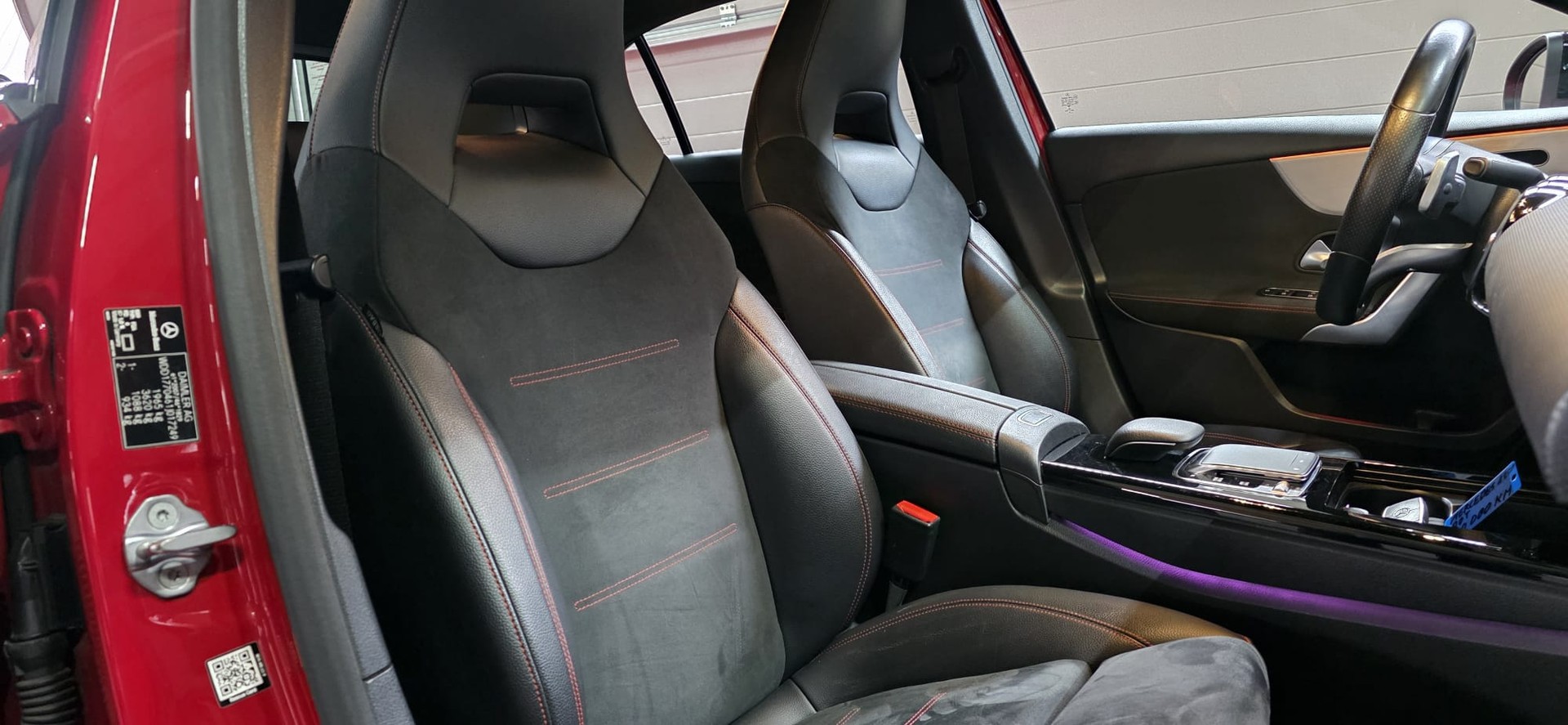MERCEDES-BENZ A 250 AMG Line 7G-DCT-image-24