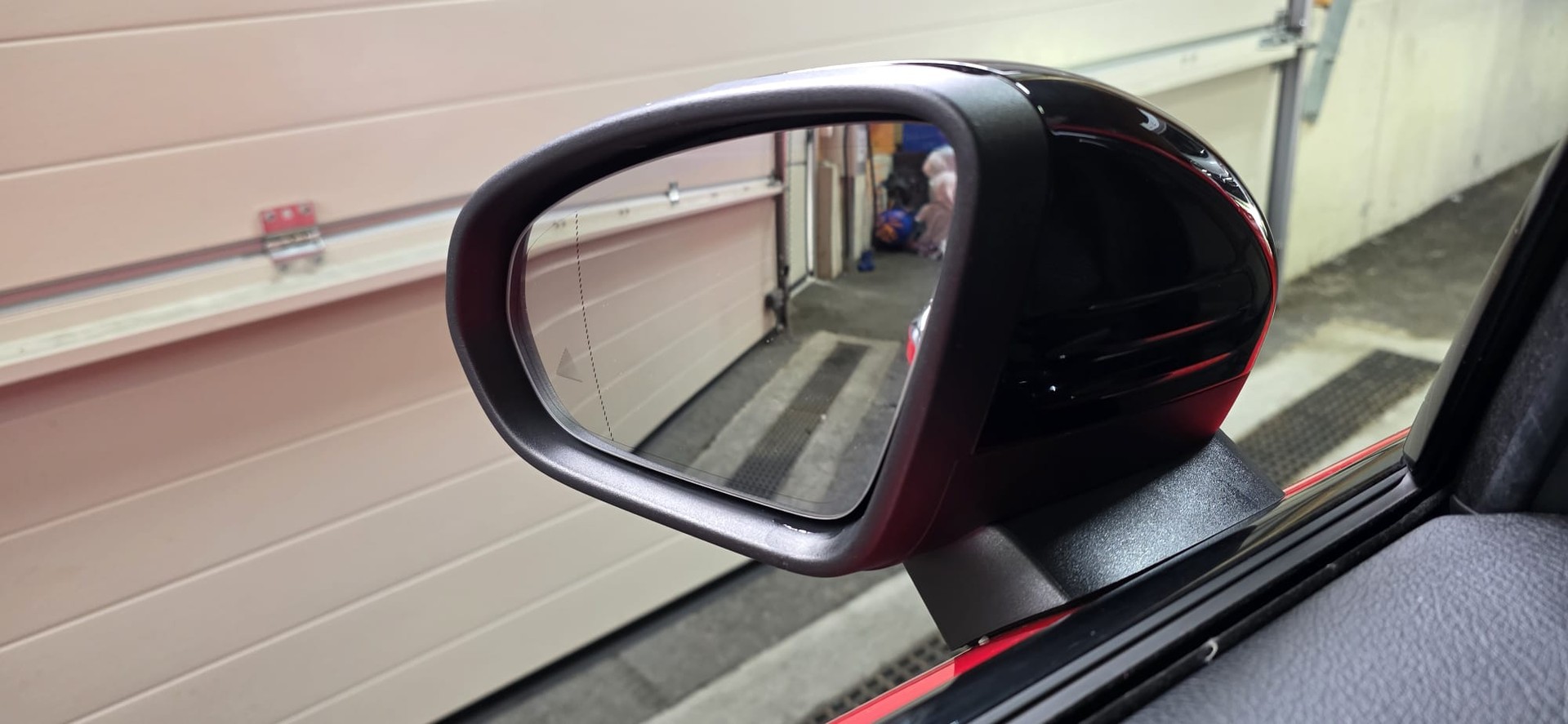 MERCEDES-BENZ A 250 AMG Line 7G-DCT-image-27
