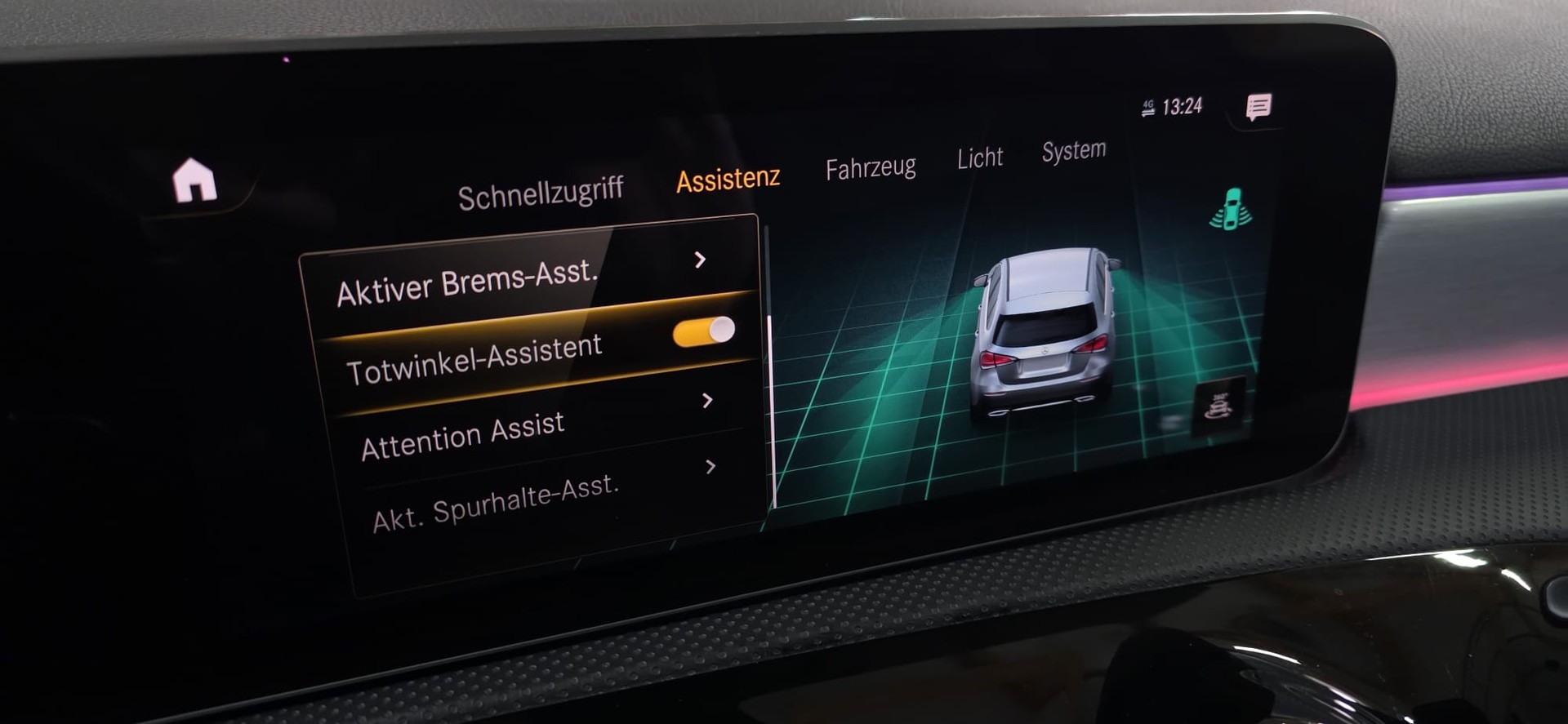 MERCEDES-BENZ A 250 AMG Line 7G-DCT-image-19