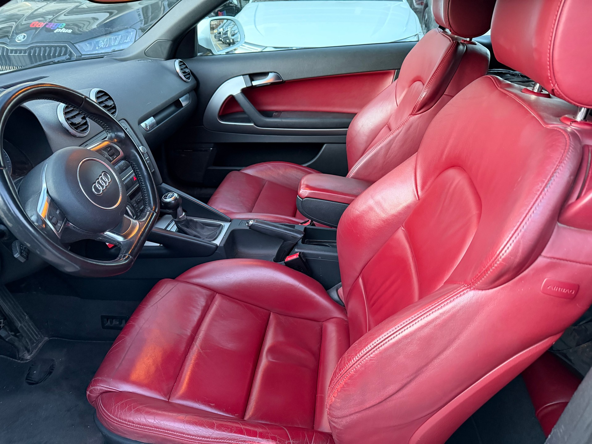AUDI A3 Cabriolet 1.4 TFSI Ambition-image-21