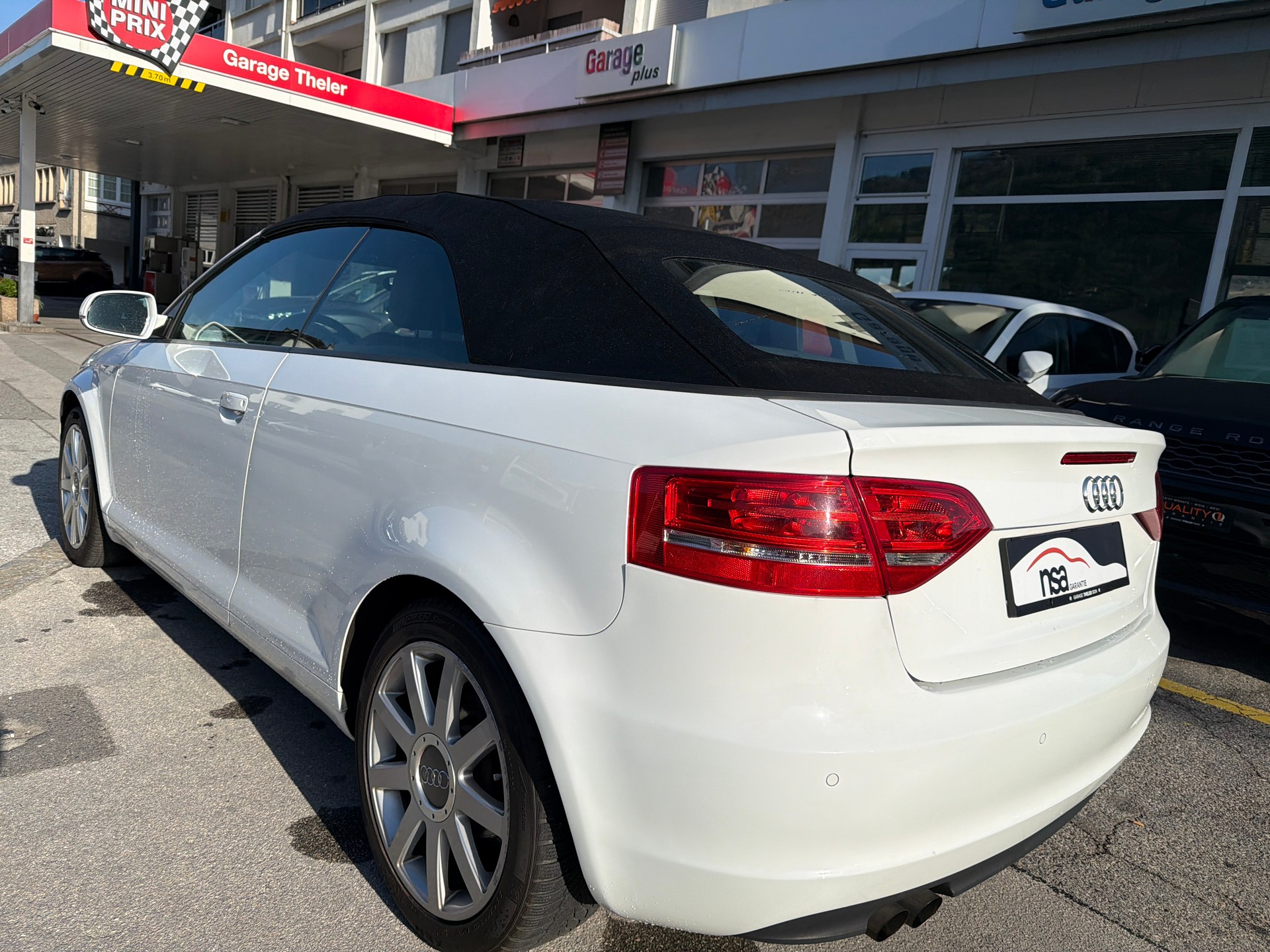 AUDI A3 Cabriolet 1.4 TFSI Ambition-image-11