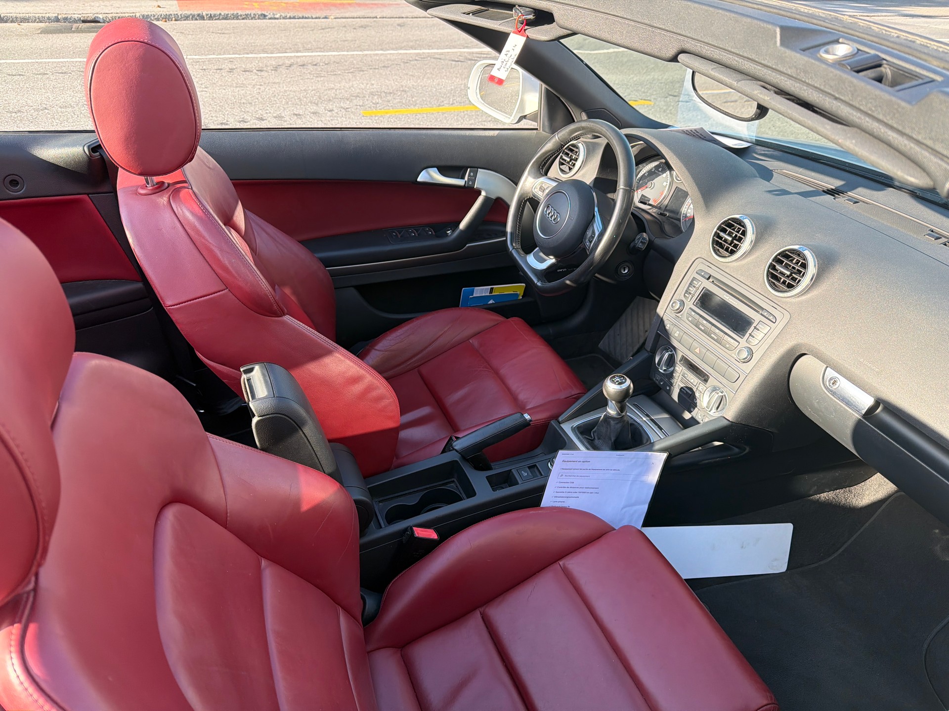 AUDI A3 Cabriolet 1.4 TFSI Ambition-image-25