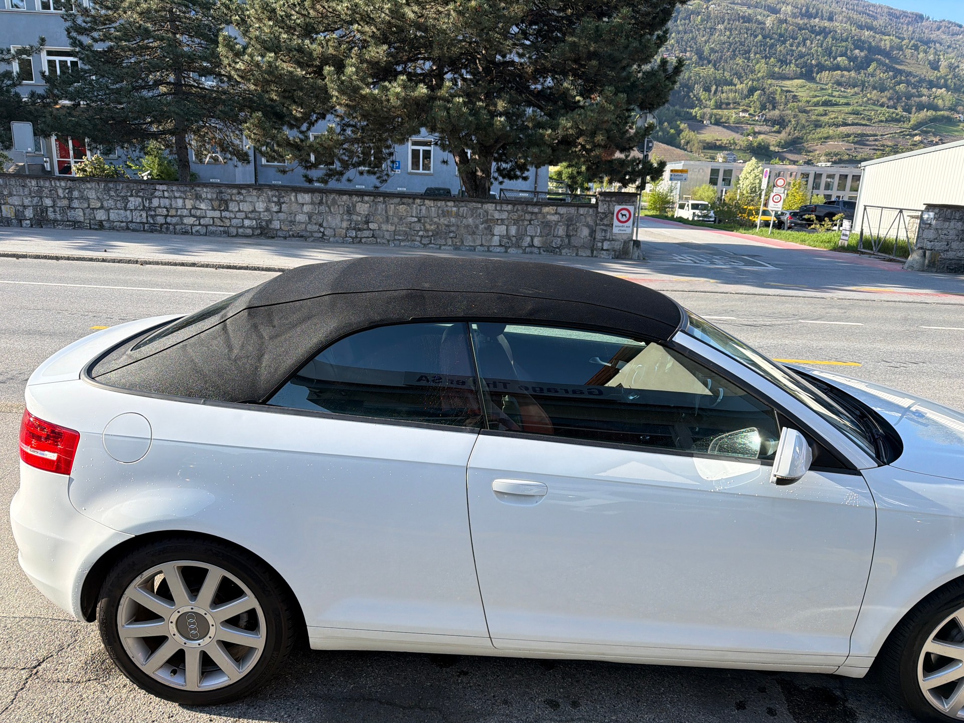 AUDI A3 Cabriolet 1.4 TFSI Ambition-image-12