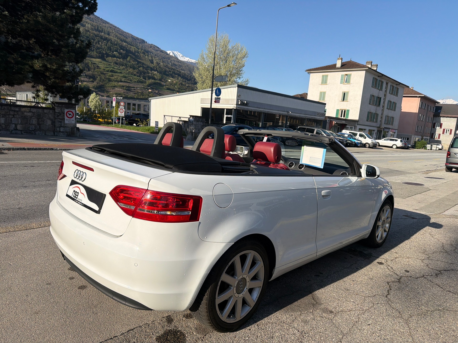 AUDI A3 Cabriolet 1.4 TFSI Ambition-image-2