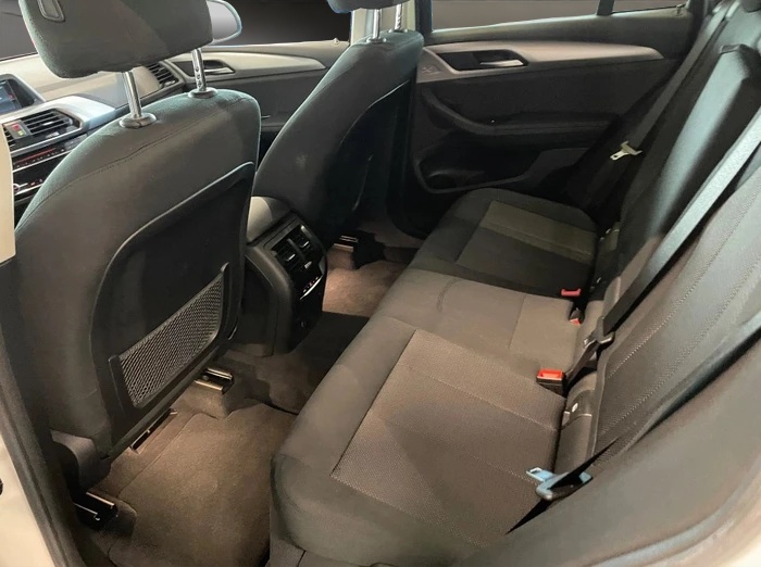 BMW X3 xDrive 20d Individual Steptronic-image-9