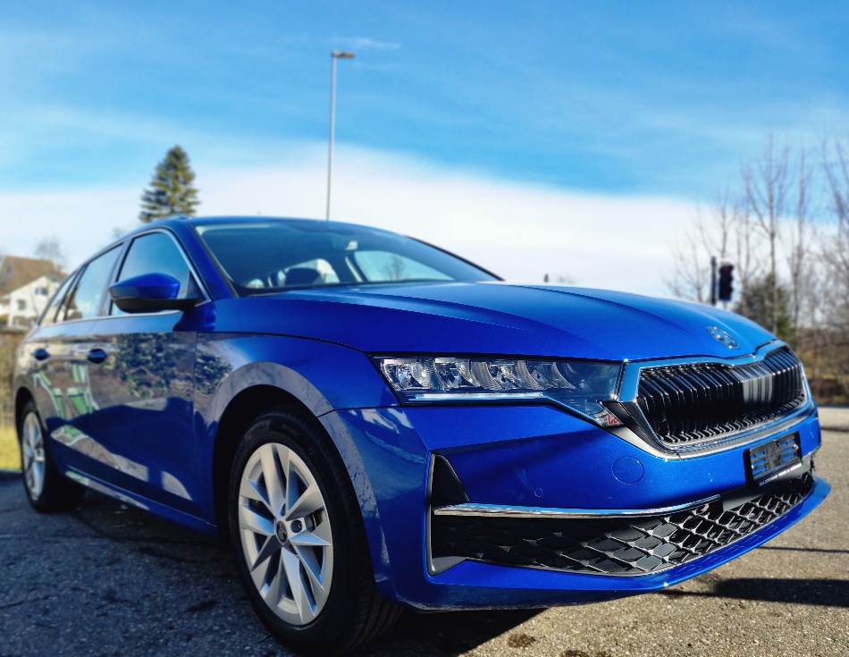 SKODA Octavia Combi 2.0 TDI DSG Selection