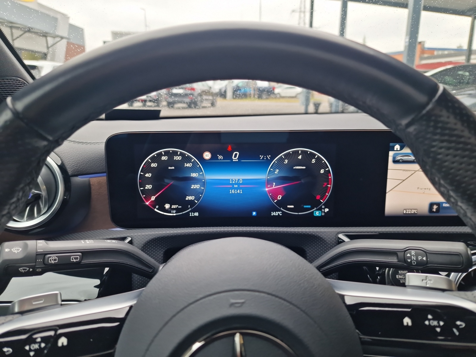 MERCEDES-BENZ CLA Shooting Brake 200 AMG Line Panorama AHK-image-14