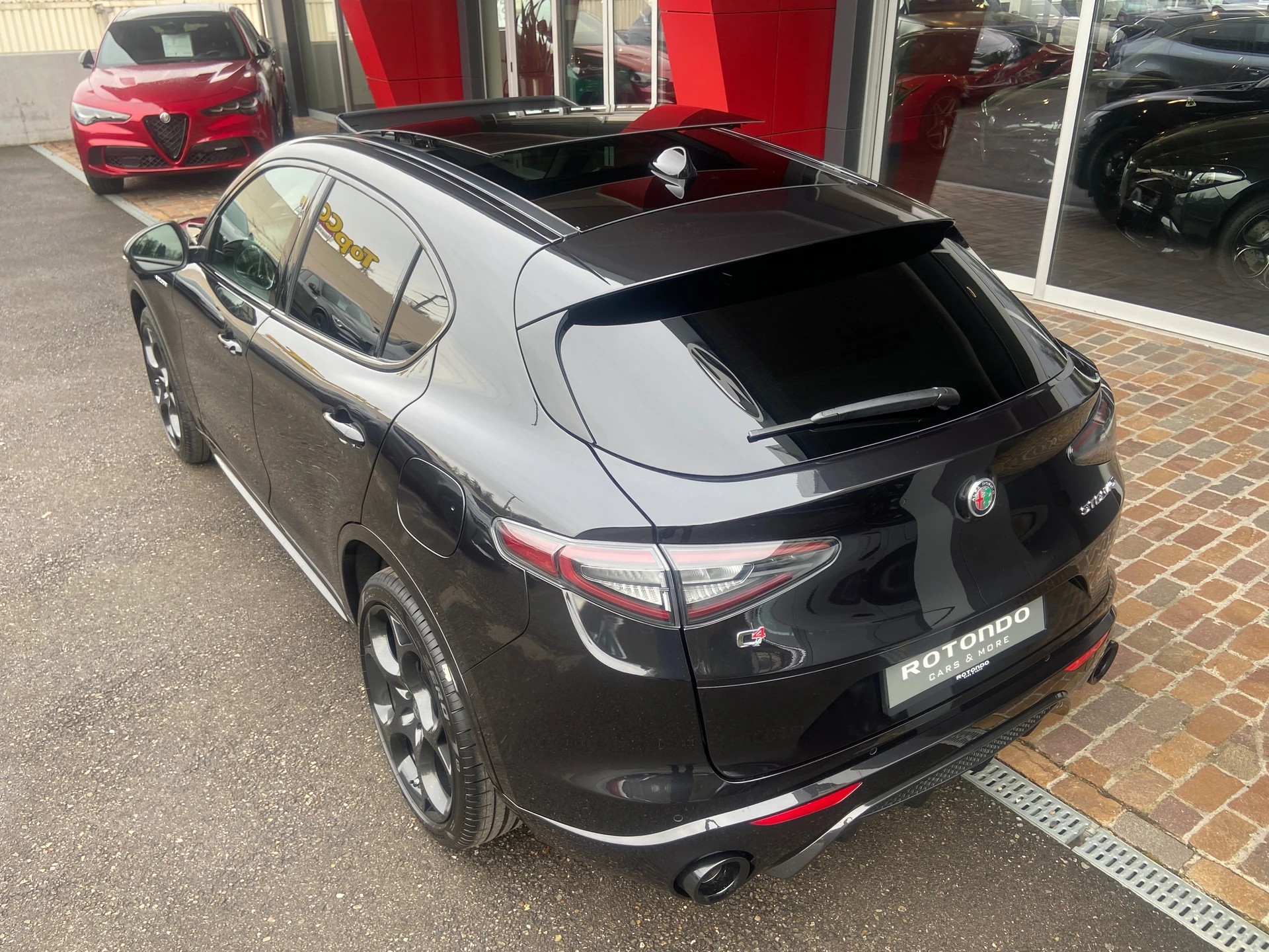 ALFA ROMEO Stelvio 2.0 Veloce Pack Premium Sky Q4 AT8-image-18