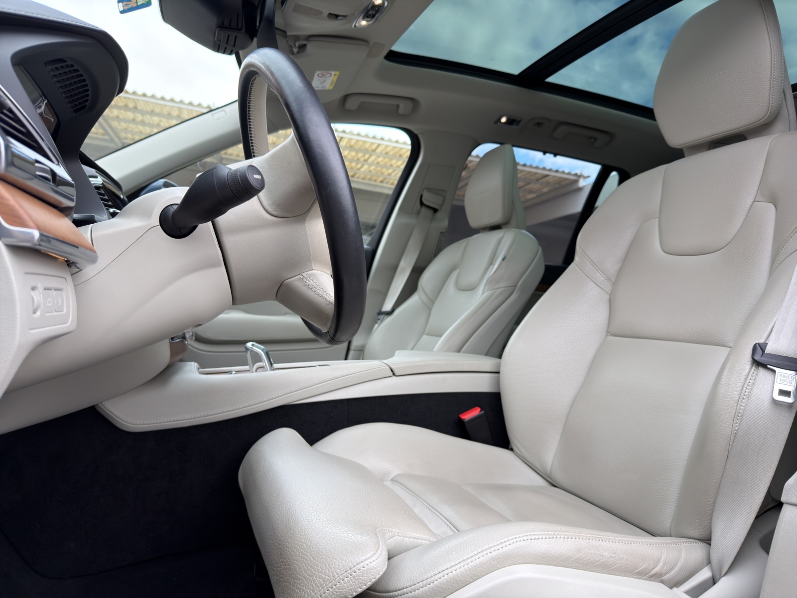 VOLVO XC90 T8 AWD Inscription Geartronic-image-9