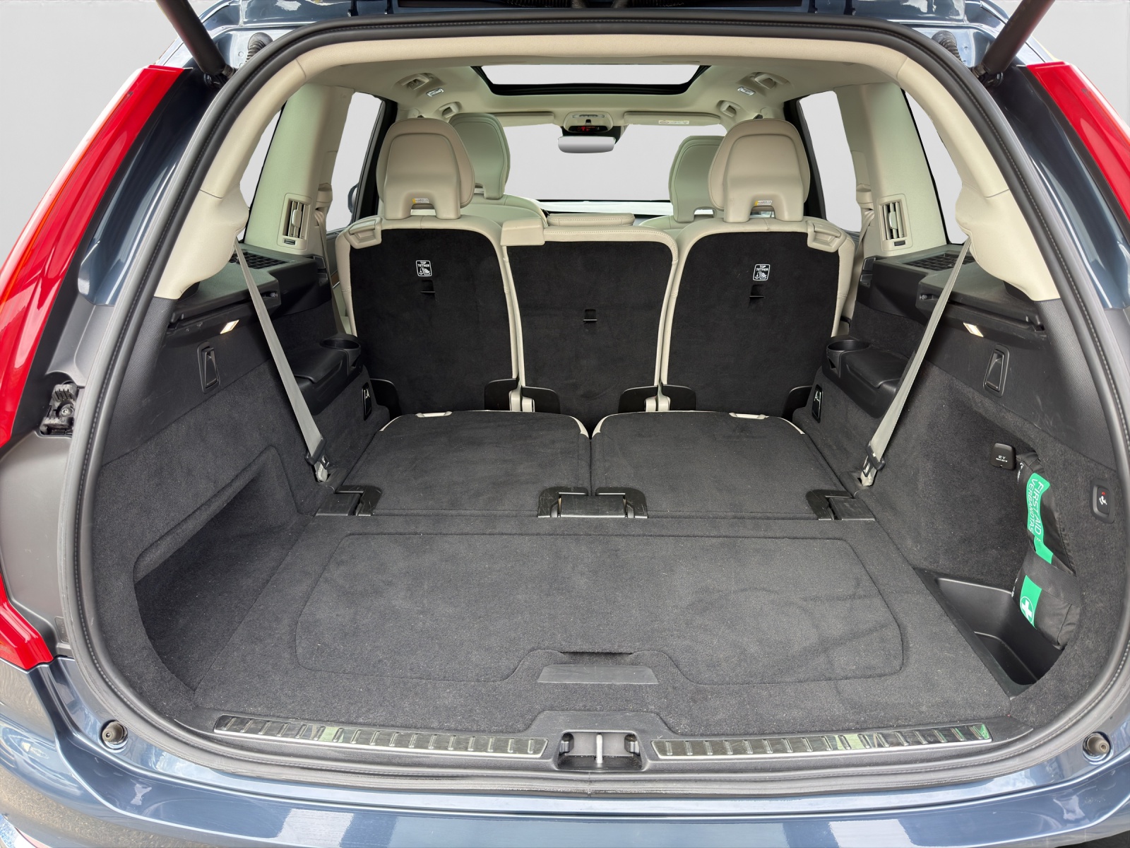 VOLVO XC90 T8 AWD Inscription Geartronic-image-14
