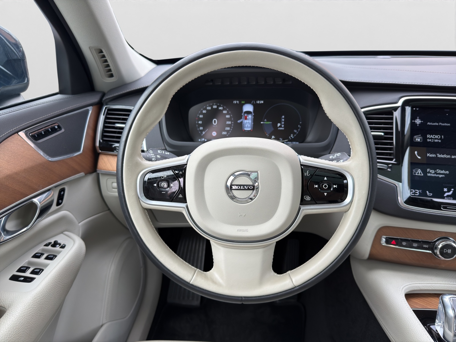 VOLVO XC90 T8 AWD Inscription Geartronic-image-13
