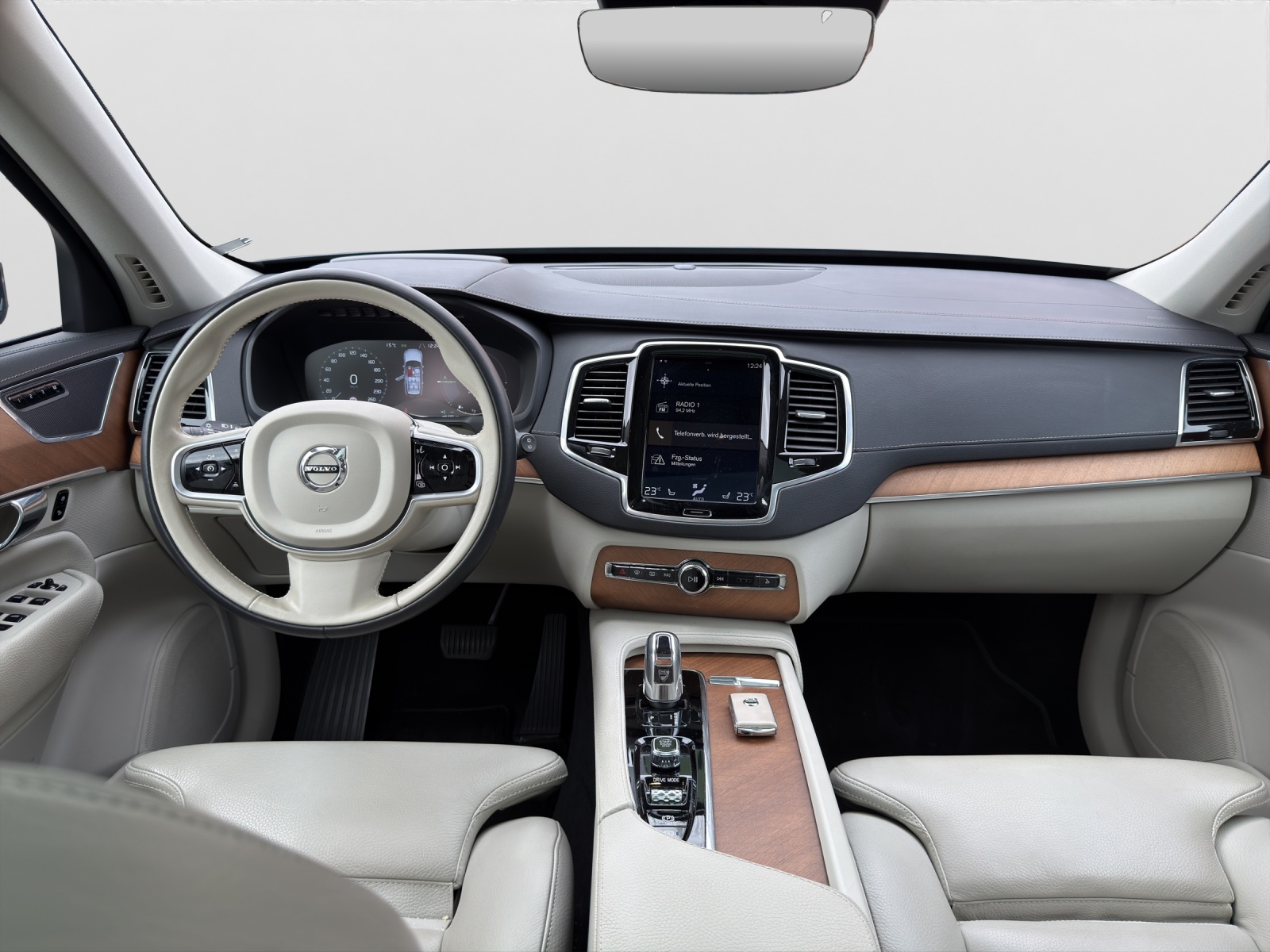 VOLVO XC90 T8 AWD Inscription Geartronic-image-11