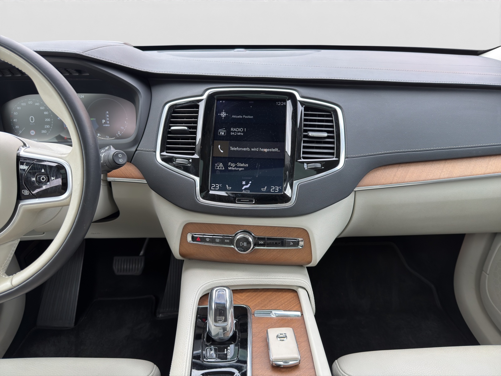 VOLVO XC90 T8 AWD Inscription Geartronic-image-12