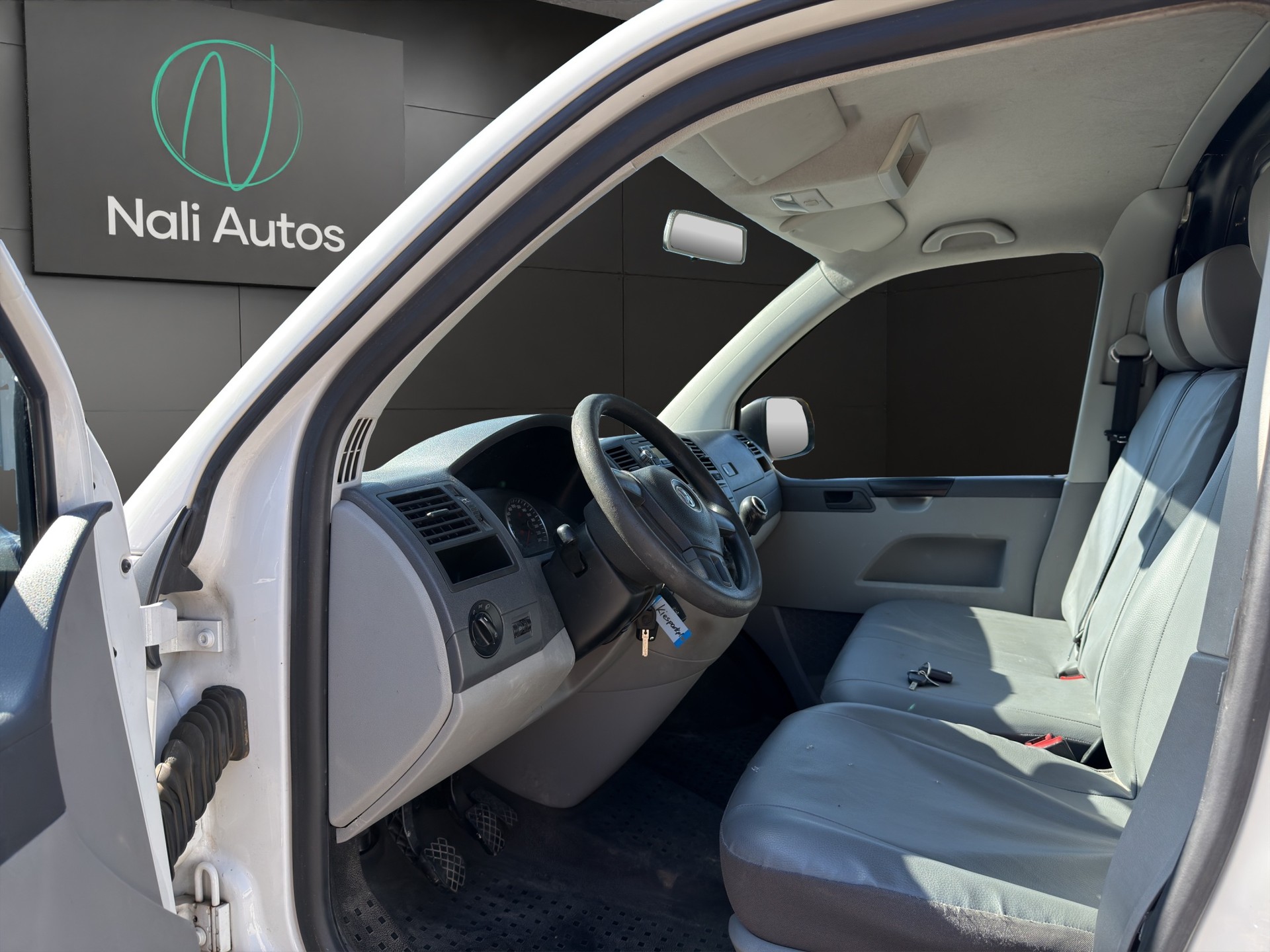 VW T5 2.0 TDI Champion 4Motion-image-15