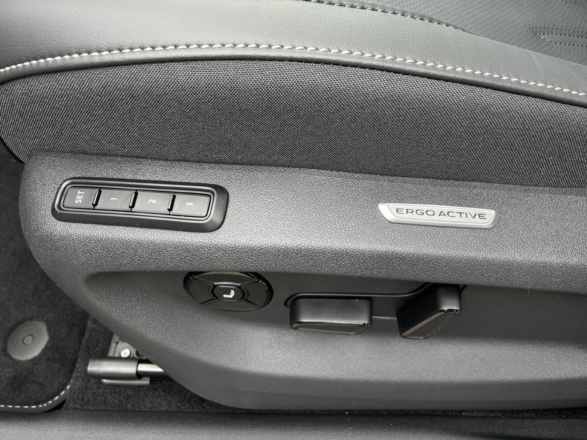 VW Tiguan 1.5 TSI UNITED PHEV R-Line DSG-image-18